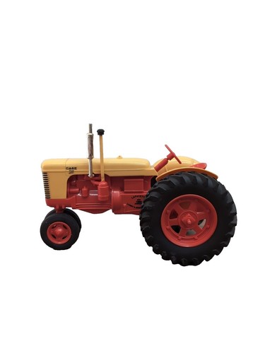 McCormick Farmall Super C 1/16 plastic tractor by Florida Classic
