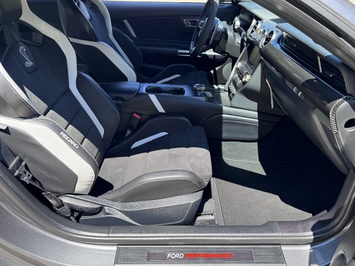 2021 Ford Mustang - Picture 12 of 39