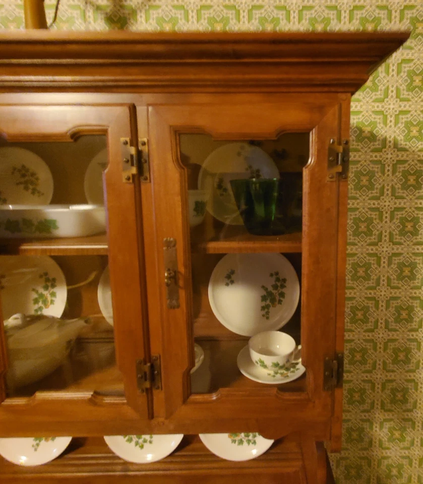 Tell City Chair Co Half Glass China Hutch Andover Maple 52" - Imagem 2 de 4