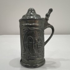 Zinnkrug mit Deckel & Henkel, Reliefmotiv Mensch, Reliefdekor Deko