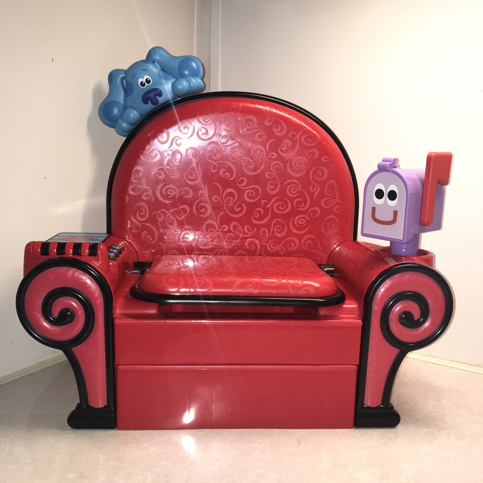 Red Chair Blues Clues Thinking Chair For Adults Chair Blues