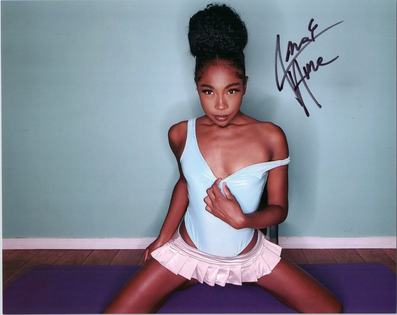 Amari Anne Super Sexy Hot Adult Porn Model Signed 8x10 Photo COA Proof 114C