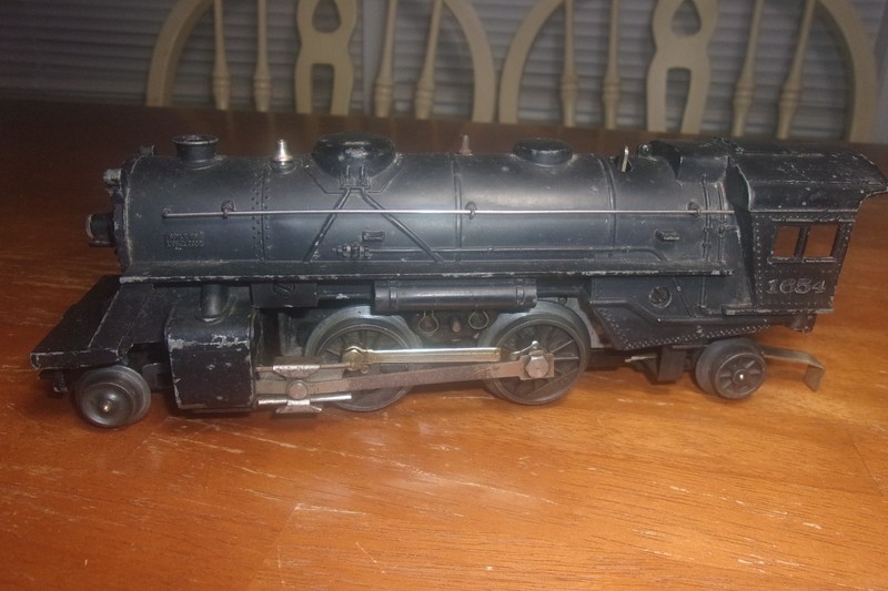 Nice! Lionel 1946-47 Postwar 1654 Steam 2-4-2 Locomotive