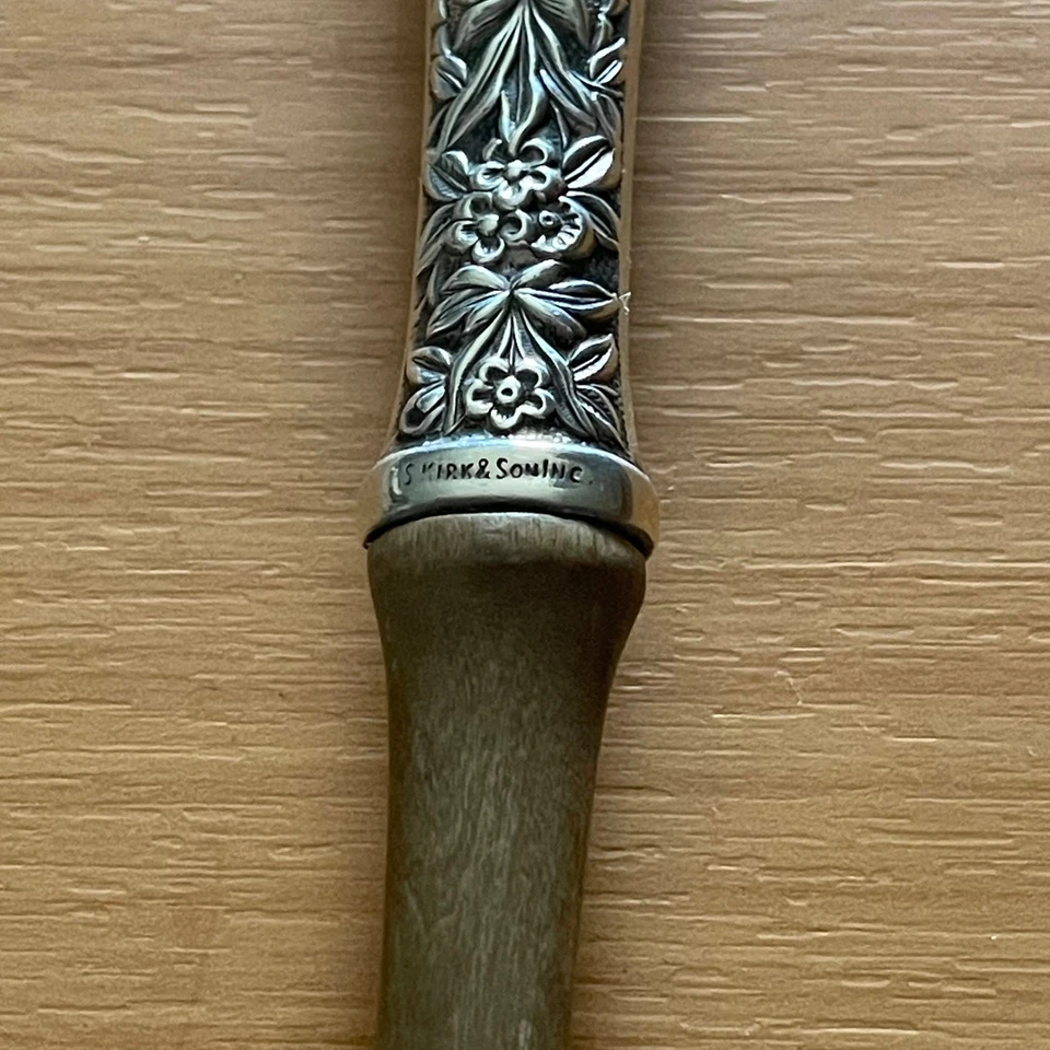 Винтажная сервировочная ложка для салата из чистого серебра Kirk & Son - Изображение 4 из 4