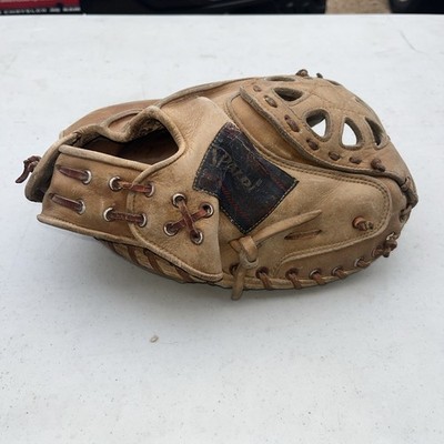 Spalding Joe Torre Professional Model Catchers Mitt Vintage Great Condition