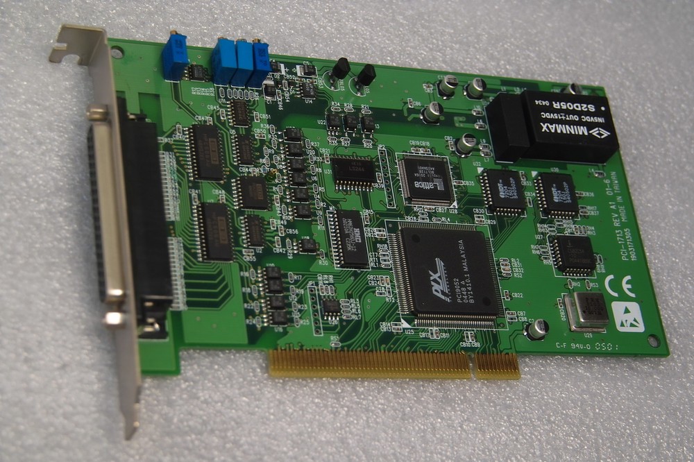 Advantech PCI-1713 Rev A1 01-6 Data Acquisition Board with Free Shipping
