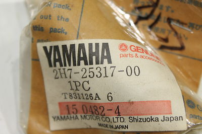 メイ、 Yamaha XS1100 XS850 XJ1100 NOS OEM Rear Wheel Spacer Axle Bearing