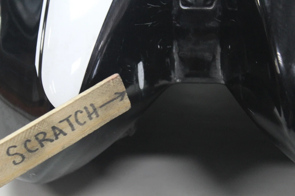 Carenado de tanque de gasolina y combustible OEM 58610441CK Ducati Monster S2R 1000 S2R1000 Foto 4 de 4