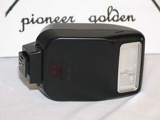 CANON SPEEDLITE 200E FLASH for CANON 35mm slr CAMERA