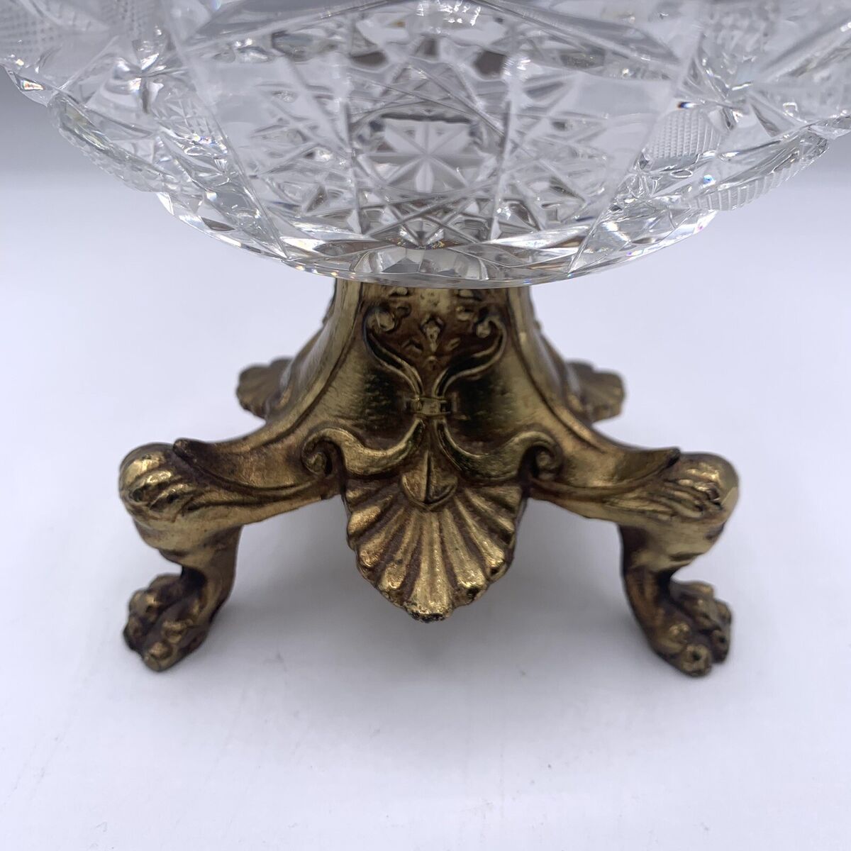 Vintage BWM & Company Cut Crystal Ashtray w/ Gold Gilded Vintage BWM & Company Cut Crystal Ashtray w/ Gold Gilded