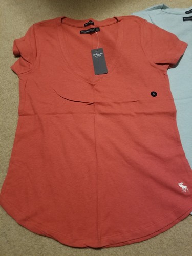 NWT Abercrombie & Fitch Icon V Neck Tee 6 Colors S, M or L - 第 3/14 張圖片