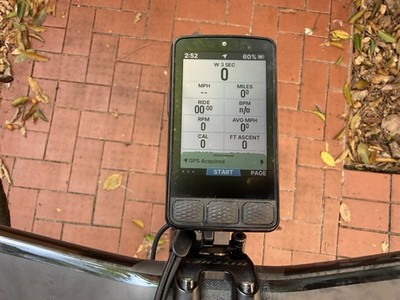Wahoo ELEMNT Roam V3 GPS Cycling Computer With Mount and Charger