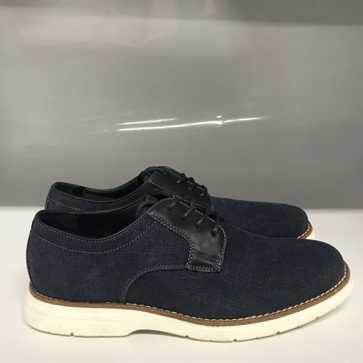Izod Amonte Oxford Blue Men display picture 2