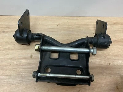 UN SUPPORT MOTEUR MAXI SCOOTER GILERA 800 GP - Photo 1/4
