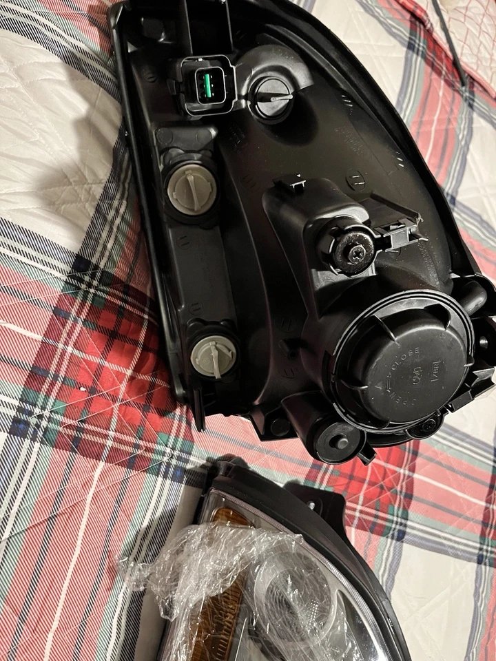 Faro izquierdo y derecho del lado del conductor para Hyundai Tucson 2005-2009 Foto 4 de 4