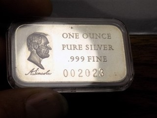 ABE LINCOLN MADISON MINT 1 TROY OZ 1972 VINTAGE .999 FINE SILVER BAR RARE PIECE!