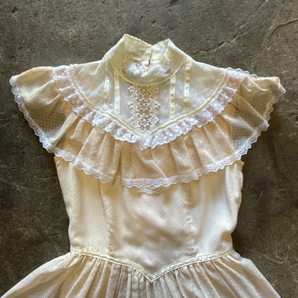 Vintage 1970s Gunne Sax Pink Polka Dot + Lace W/ Ruffles Tie Back Prairie Dress - Image 3 of 4