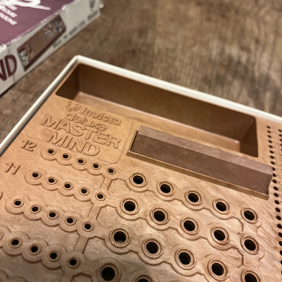 Vintage 1975 Invicta Deluxe Mastermind Game - Larger Version Of Original - Image 2 of 4