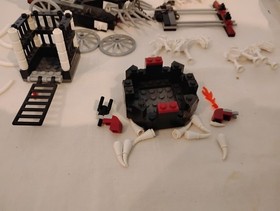 LEGO Castle: Skeletons' Prison Carriage (7092)