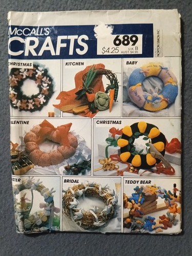 McCall's Crafts 689 Seasonal Wreaths Pattern Guide Christmas Kitchen Baby