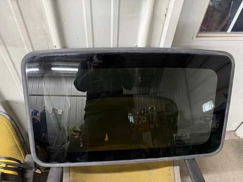 1999 CHEVY BLAZER  OEM FACTORY YEAR SPECIFIC SUNROOF GLASS PANEL FREE SHIPPING!