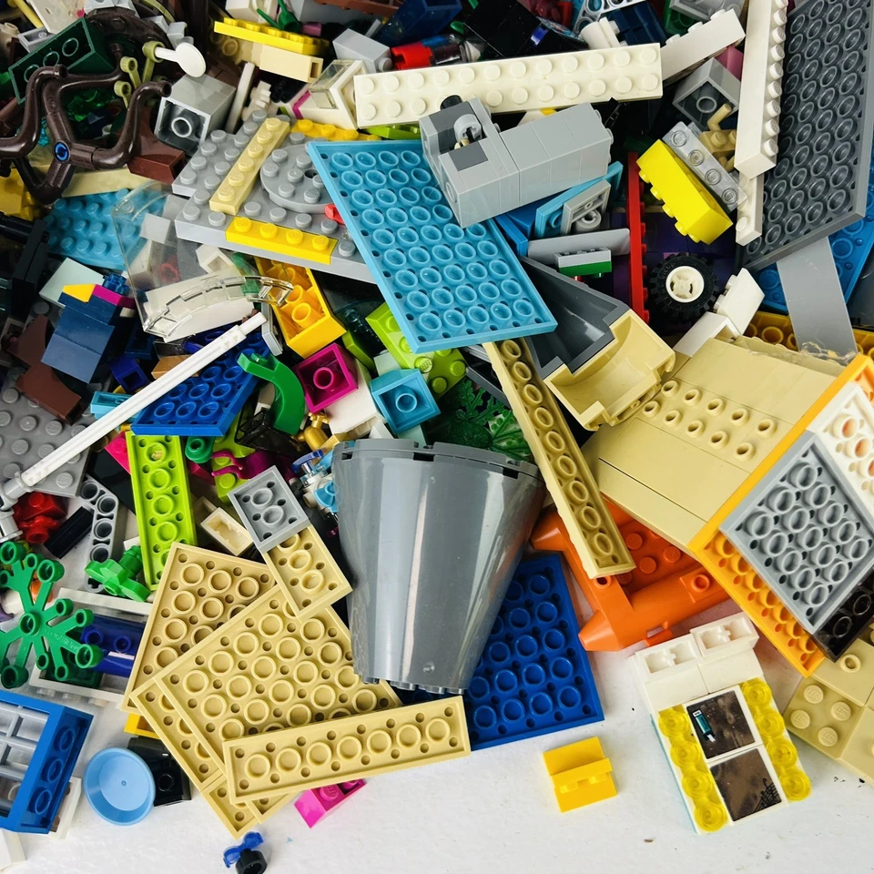 LEGO Friends huge Bulk Lot - 9 LBS. - mixed parts pieces bricks Random Read - Image 3 of 4