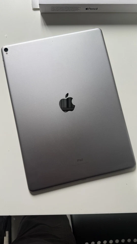 Apple iPad 12 · 64GB · Wi-Fi, photo 2 of 3