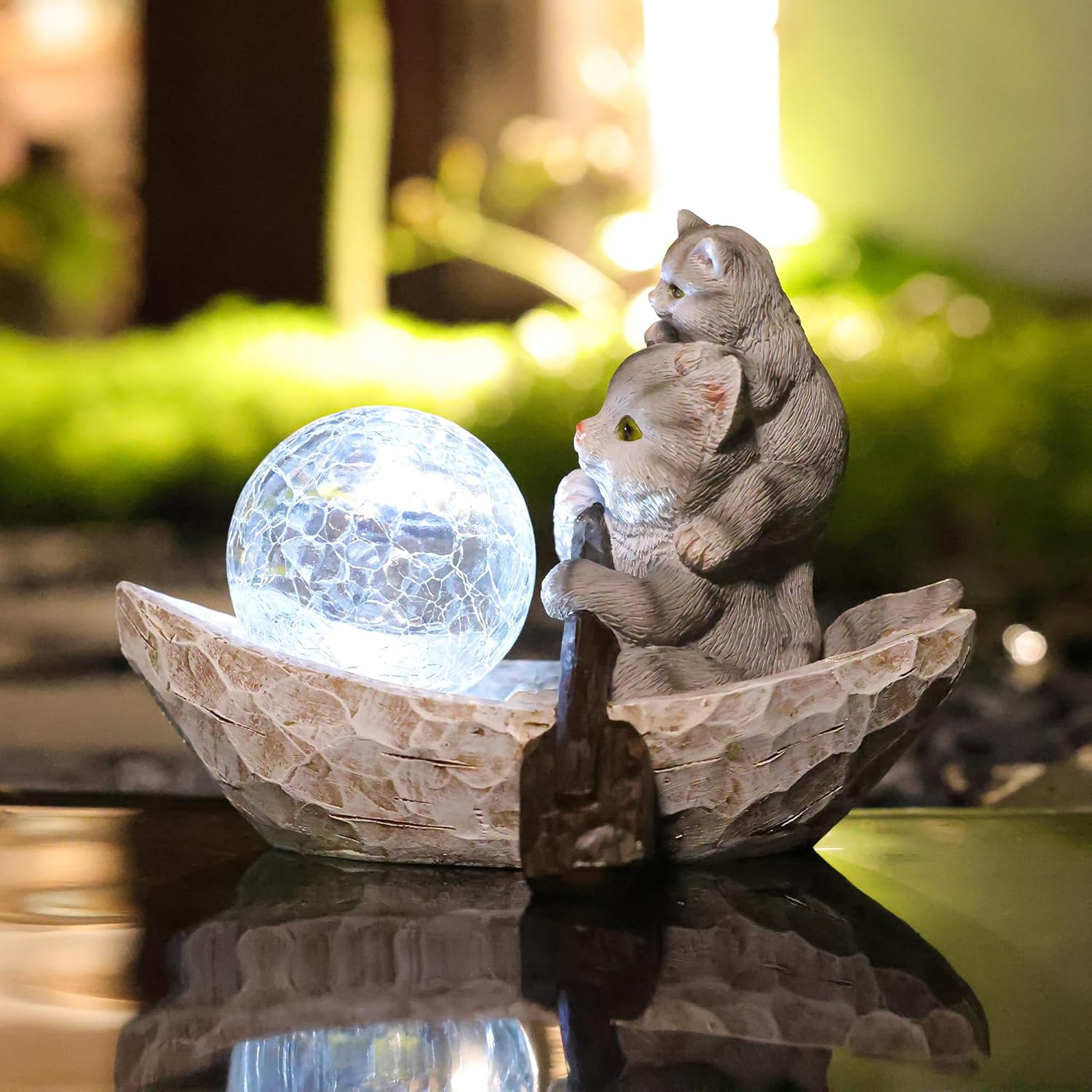 Solar-Powered Garden Cat Statue Outdoor Decor Figurine