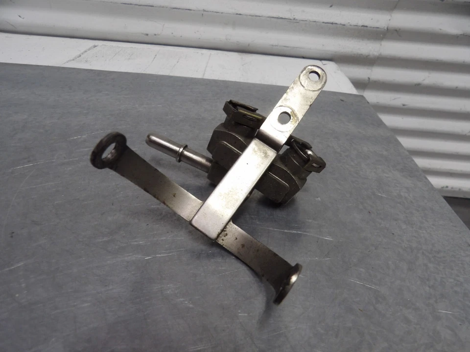 03 Buell Lightning Firebolt XB 9 conjunto de trilho de combustível gasolina 29805-02 - Imagem 4 de 4