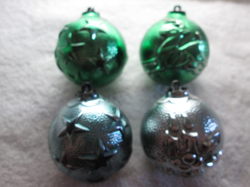 Lot Of 4 Bradford Plastic Round Embossed Christmas Ornaments, 2 1/4 Inches