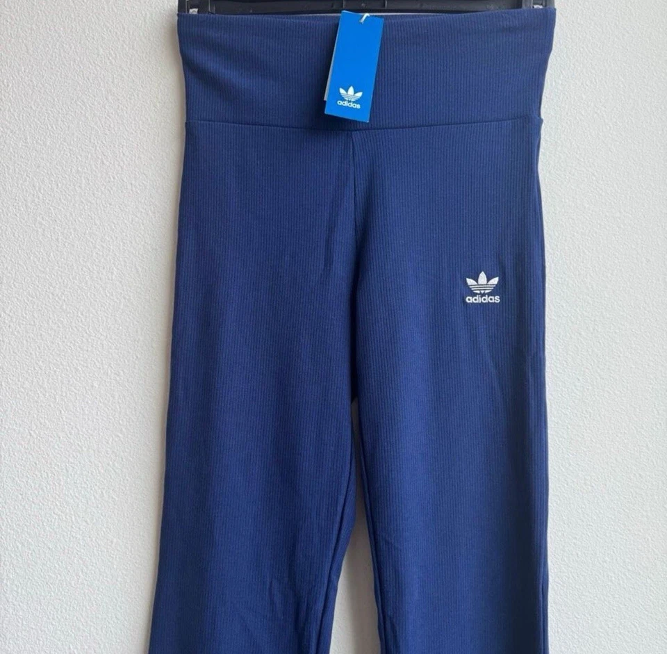 全新带标签 Adidas Originals Essentials 高腰罗纹喇叭打底裤蓝色 S 码 — 第 3/4 张图片