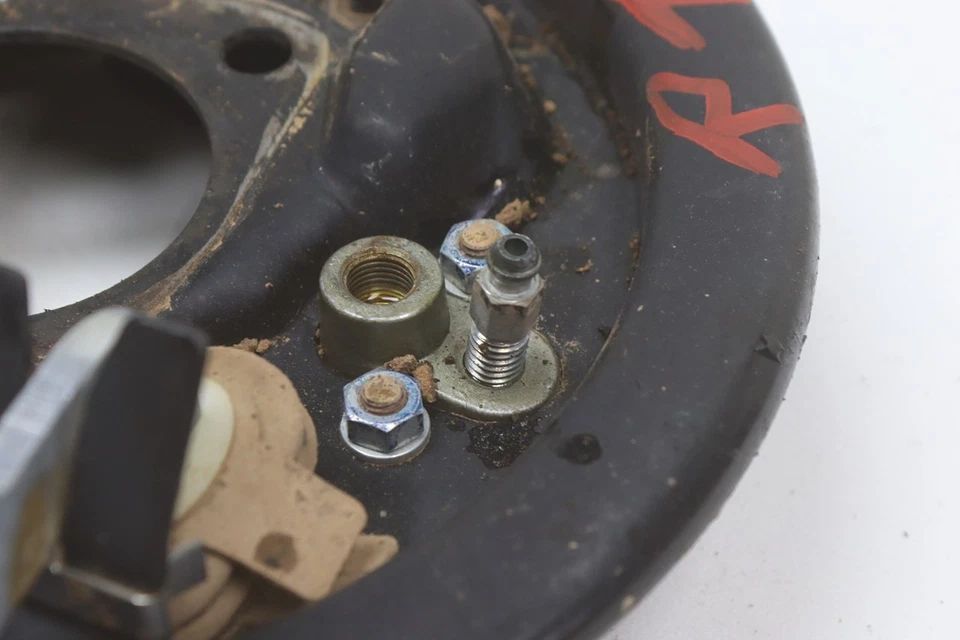 Placa de respaldo de freno trasera derecha Kawasaki Mule 3010 07 41035-7508 52161 Foto 3 de 4