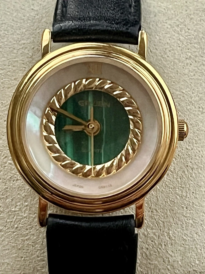 Reloj de cuarzo Gruen para dama verde malaquita y nácar cara 282-V121 29 mm Foto 2 de 4