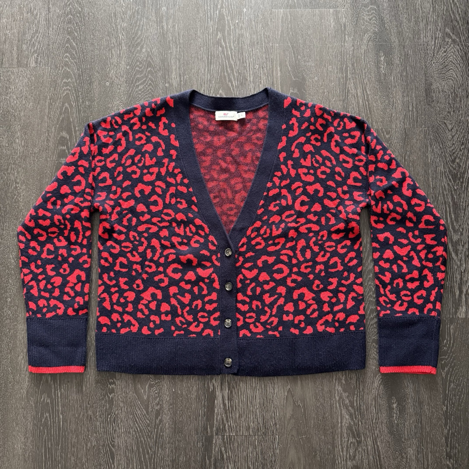 Vineyard Vines Button Down V Neck Leopard Print C… - image 1