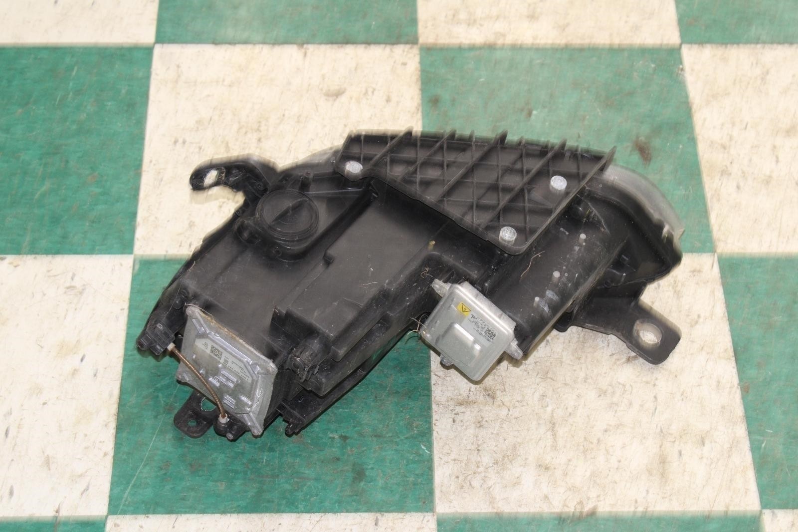14-17 Ghibli Passenger Right RH Headlight Head Light Lamp Xenon HID OEM Factory