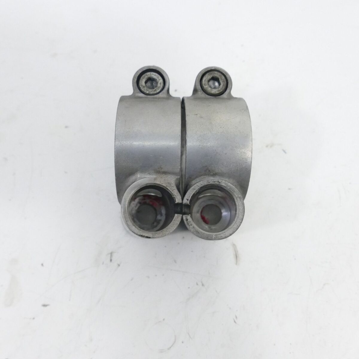 6番 integrated-tail-silver-stud-