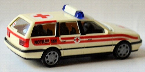 VW Passat III Variant Örk Llamada 144 Ambulancia Austria 1993-96 1:87 Herpa - Imagen 4 de 7