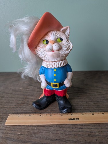 Vintage Puss in Boots Cat Rubber Squeezy Toy Doll Collectibles w/Hat Green Eyes - Picture 10 of 10