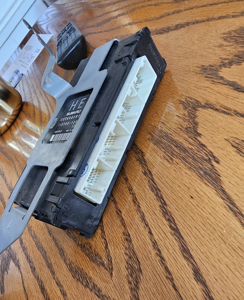 Subaru Brz ECU/ECM (2013 transmisión manual) Foto 3 de 4