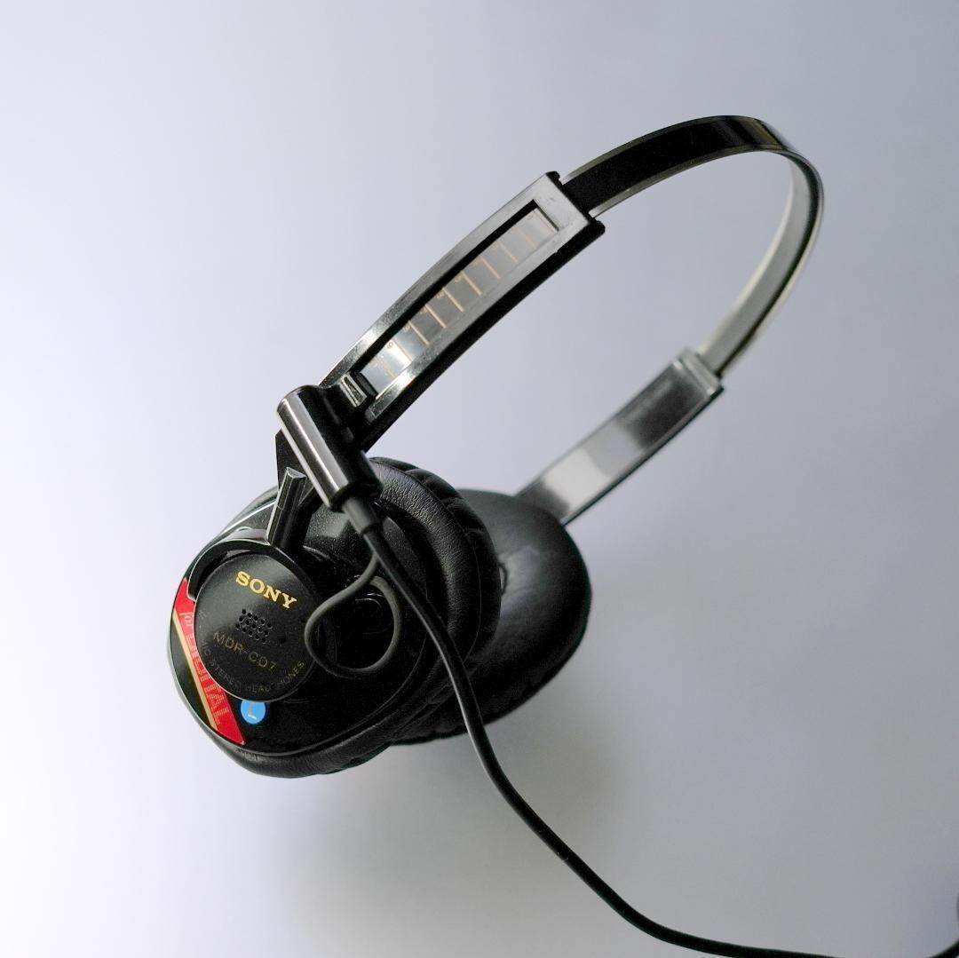 Sony Headphone MDR-CD7 Retro Vintage Very Rare Japan 1983 Sony Headphone MDR-CD7 Retro Vintage Very Rare Japan 1983