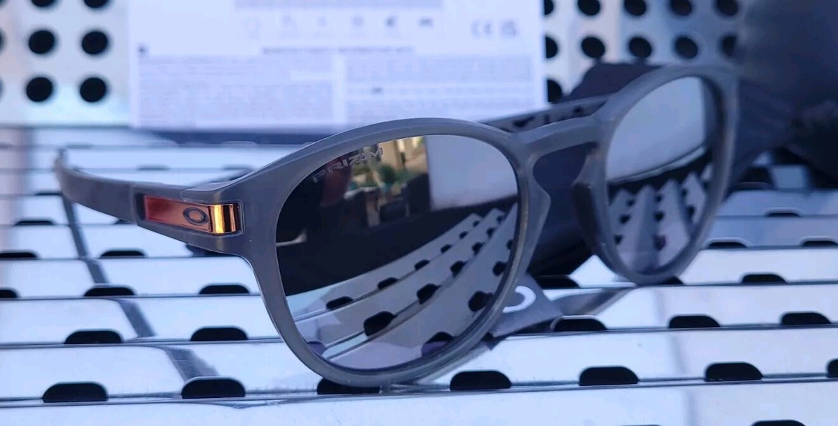 New Oakley LATCH 9265-6653 Sunglasses Matte Grey Smoke w/ Prizm