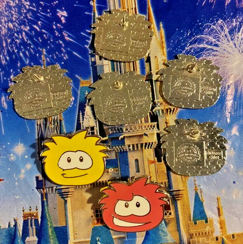 🐧 Juego de 7 prendedores Disney Club Penguin Puffles - Puffles 7 colores Disney Booster Pins - Imagen 5 de 7