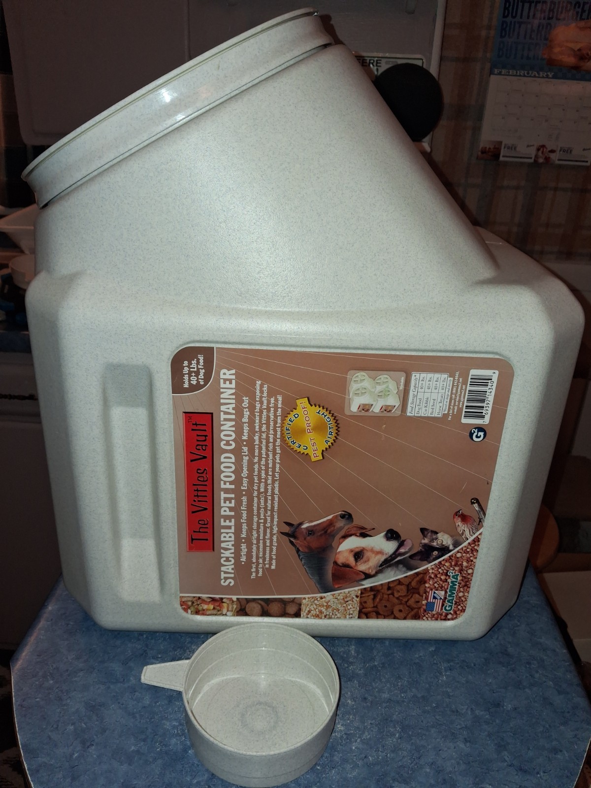 Storage Container With Gamma Seal