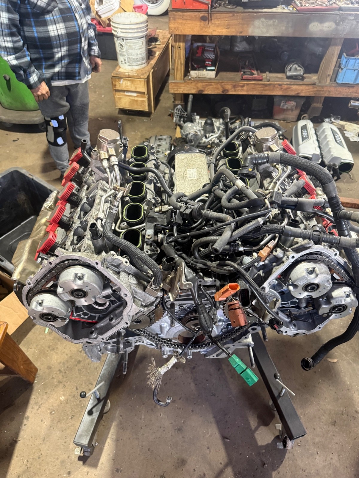 2011 AUDI R8 5.2L  10 CYLINDER ENGINE