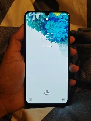 Samsung Galaxy A50 · 64GB