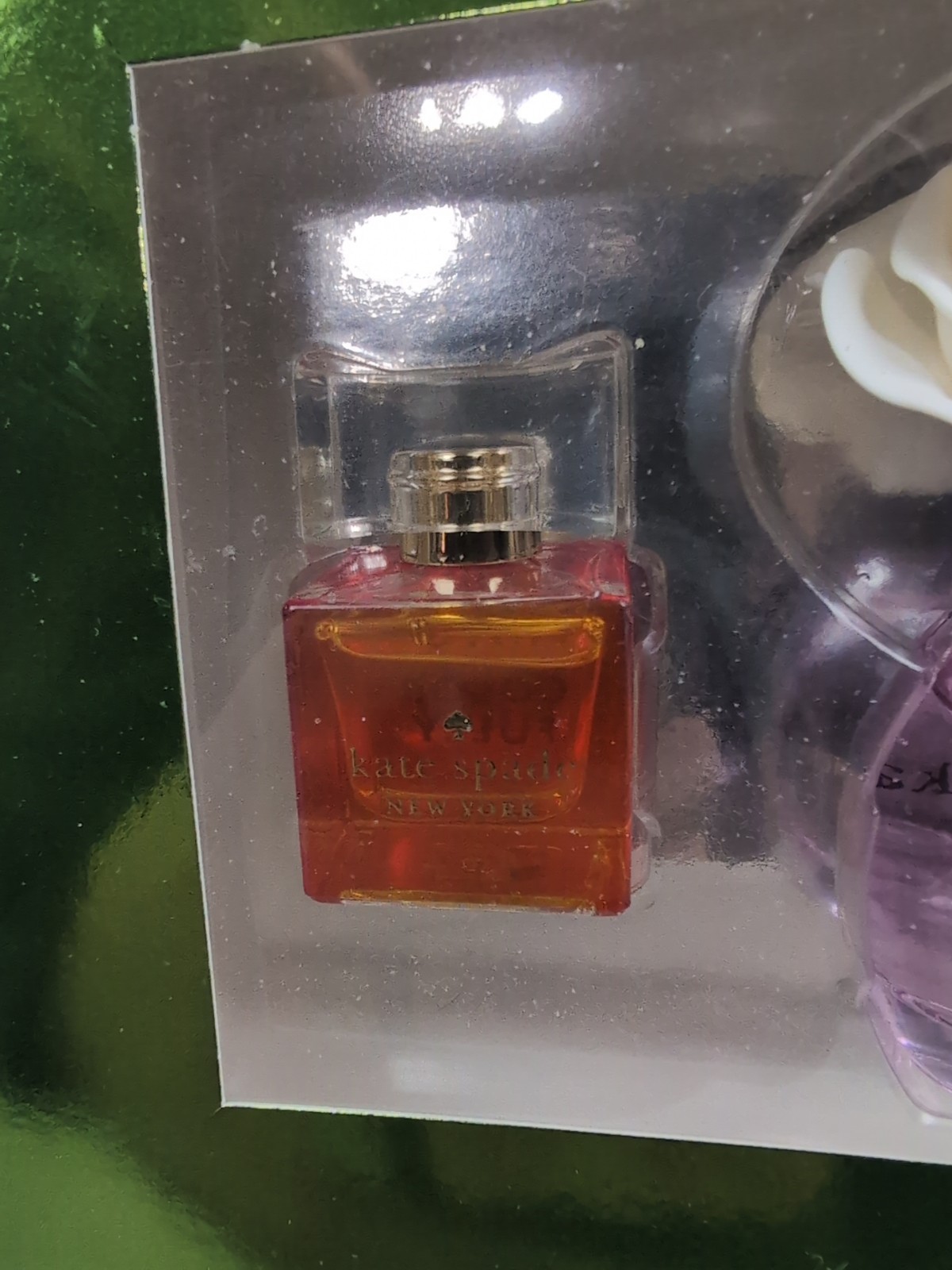 Kate Spade New York Mini Perfume Gift Set 4×7.5mL – Live Colorfully, In Full thumbnail 4