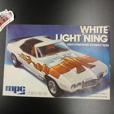 Vintage MPC 1/25 '69 Pontiac Firebird White Lightning Built Model & Parts