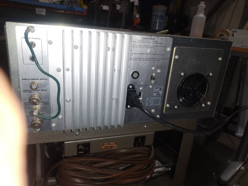 Osciloscopio placa microcanal Tektronix 7104 1GHz más 15 plug-ins Foto 4 de 4