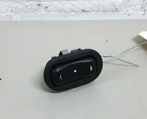 Opel Corsa C Meriva A Fensterheberschalter vorne rechts VR 1-Fach 13363102