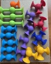 Squigz Lot Of 18 Multicolor Pieces Fat Brain Toys Suction Cup Little Sucker Toys